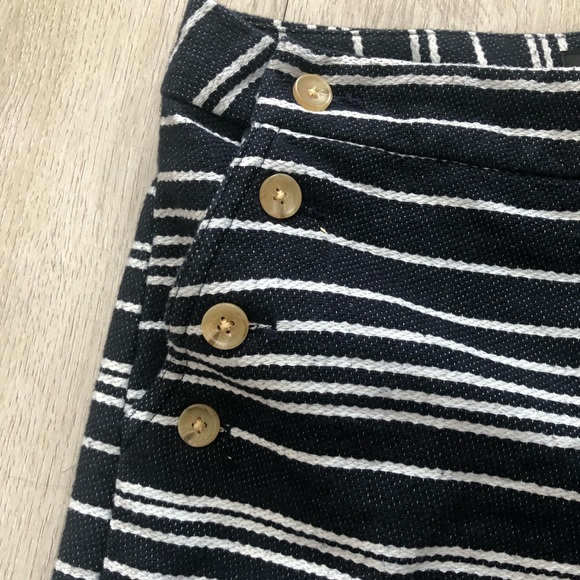 Sailor button navy white shorts - Picture 2 of 5